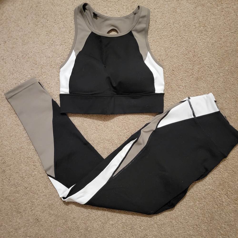 My Protein High Neck Sports Bra and Leggings Set Size M/L